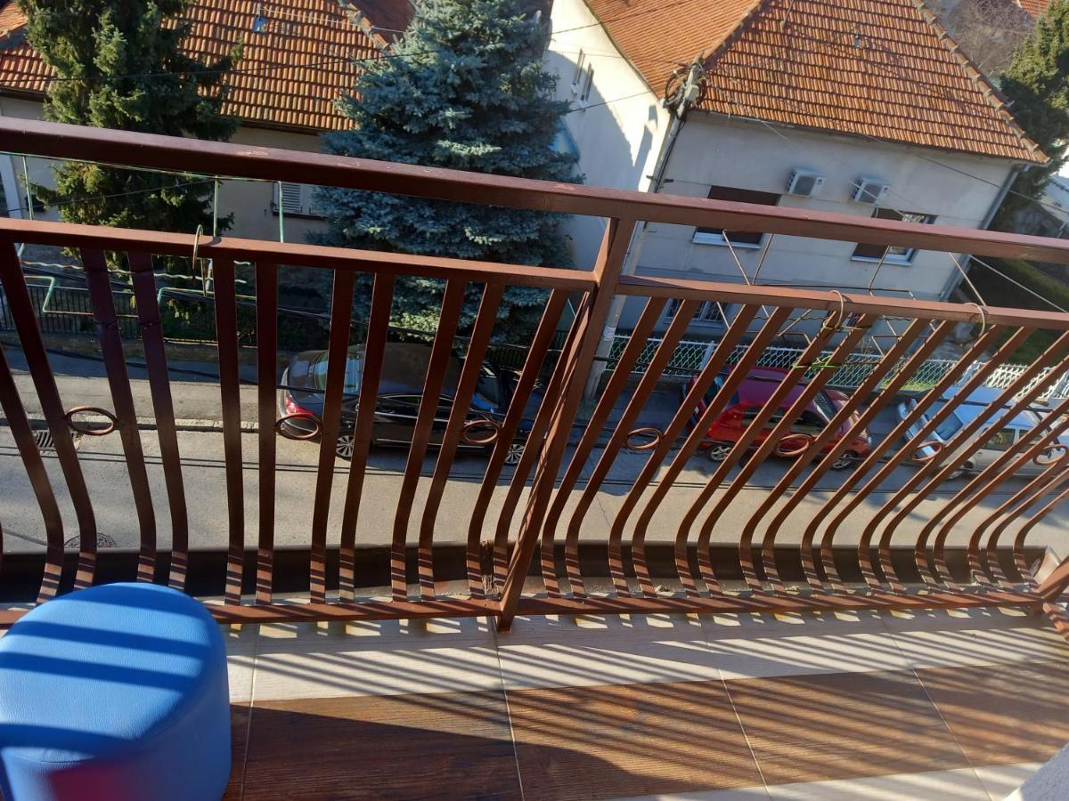 Cosy Rooftop Studio With Balcony Beograd Eksteriør bilde