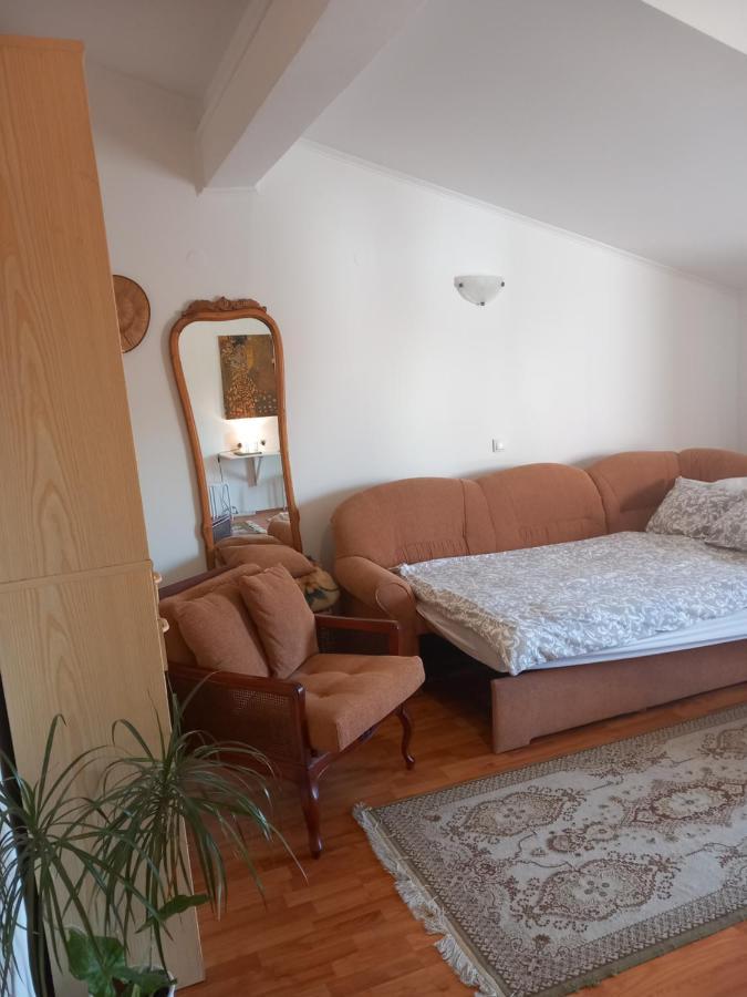 Cosy Rooftop Studio With Balcony Beograd Eksteriør bilde